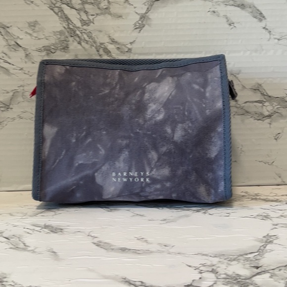 BARNEYS NEW YORK ICON MAKEUP POUCH DENIM TIE DYE PINTED WITH PINK ZIPPER NEW - Picture 2 of 14